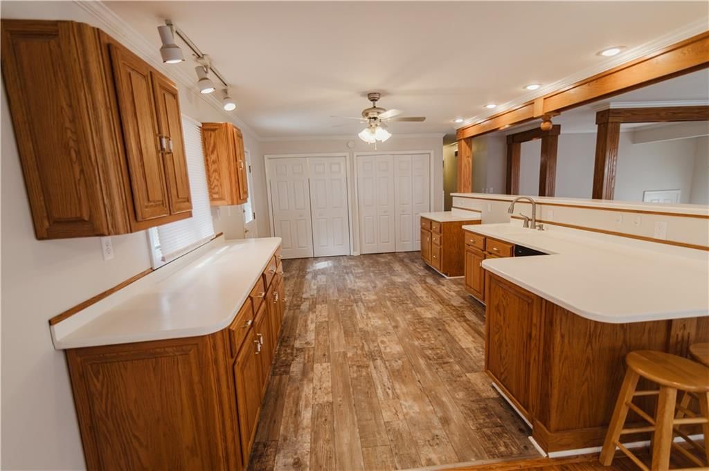 103 E Atchison Street — photo 16