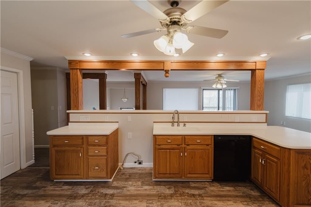 103 E Atchison Street — photo 18