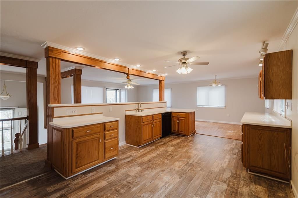 103 E Atchison Street — photo 19