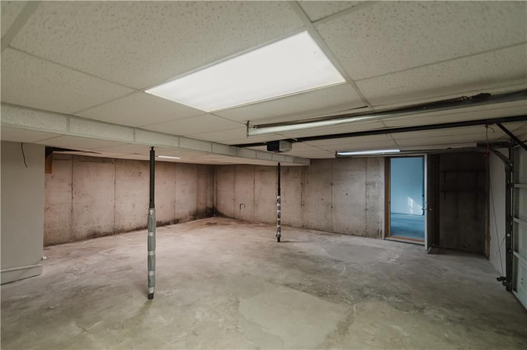 103 E Atchison Street — photo 70
