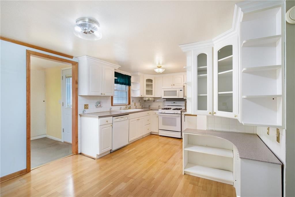323 Woods Avenue — photo 13