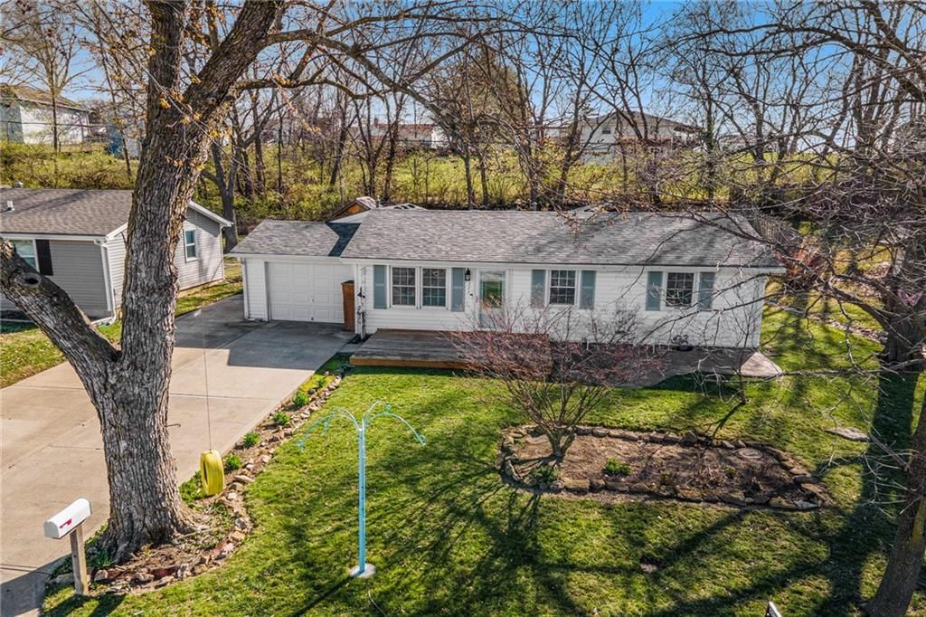 323 Woods Avenue — photo 3
