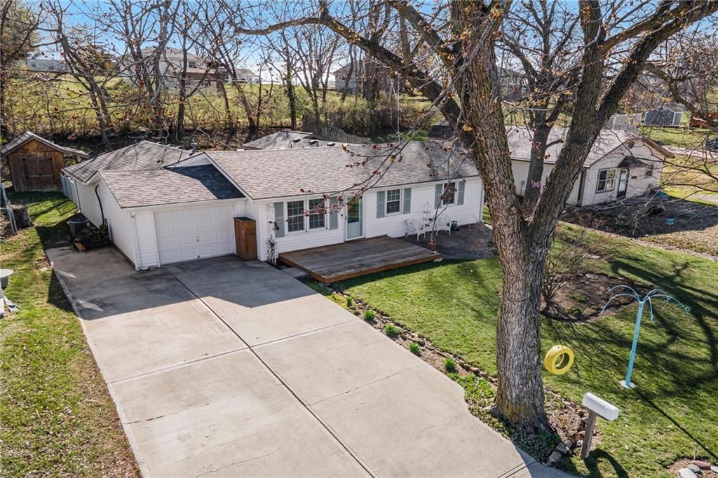 323 Woods Avenue — photo 4