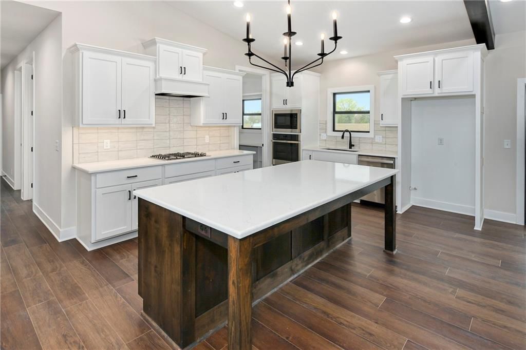 16586 Olive Street — photo 22