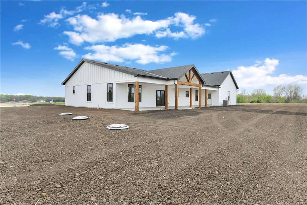 16586 Olive Street — photo 43