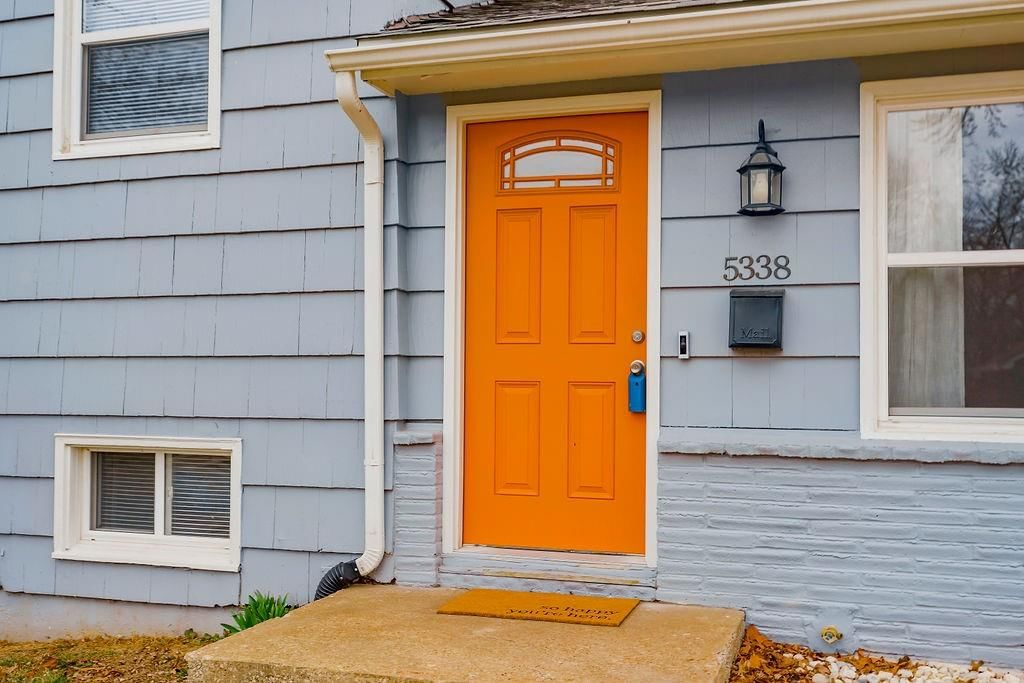 5338 Lamar Avenue — photo 2