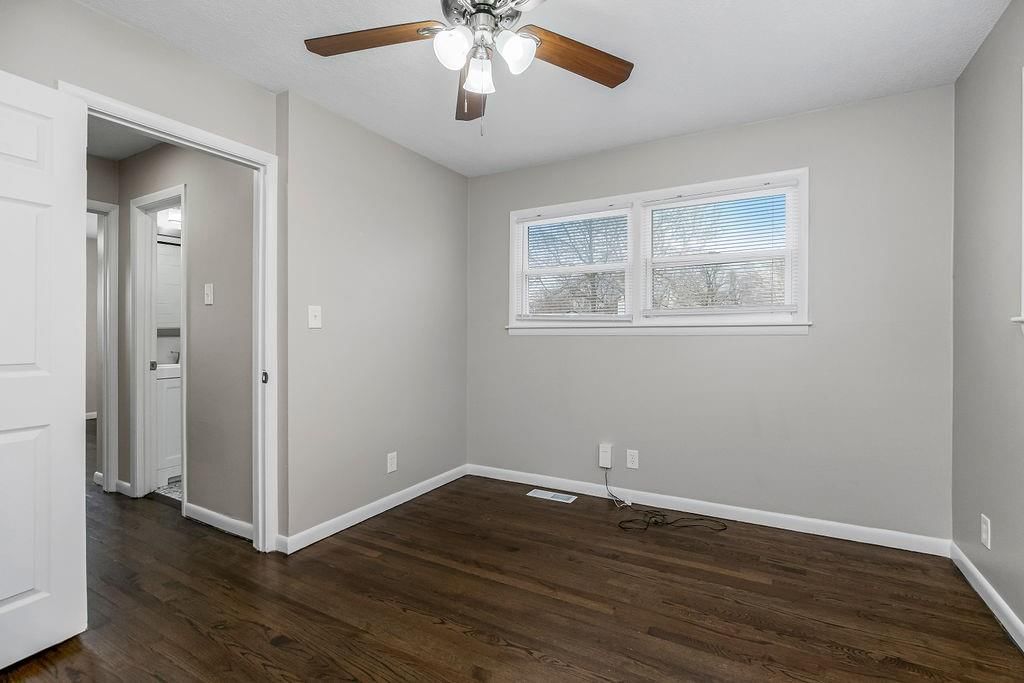 5338 Lamar Avenue — photo 17