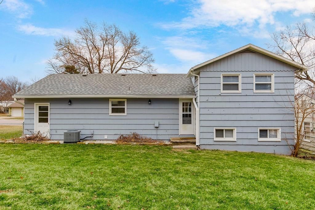 5338 Lamar Avenue — photo 26