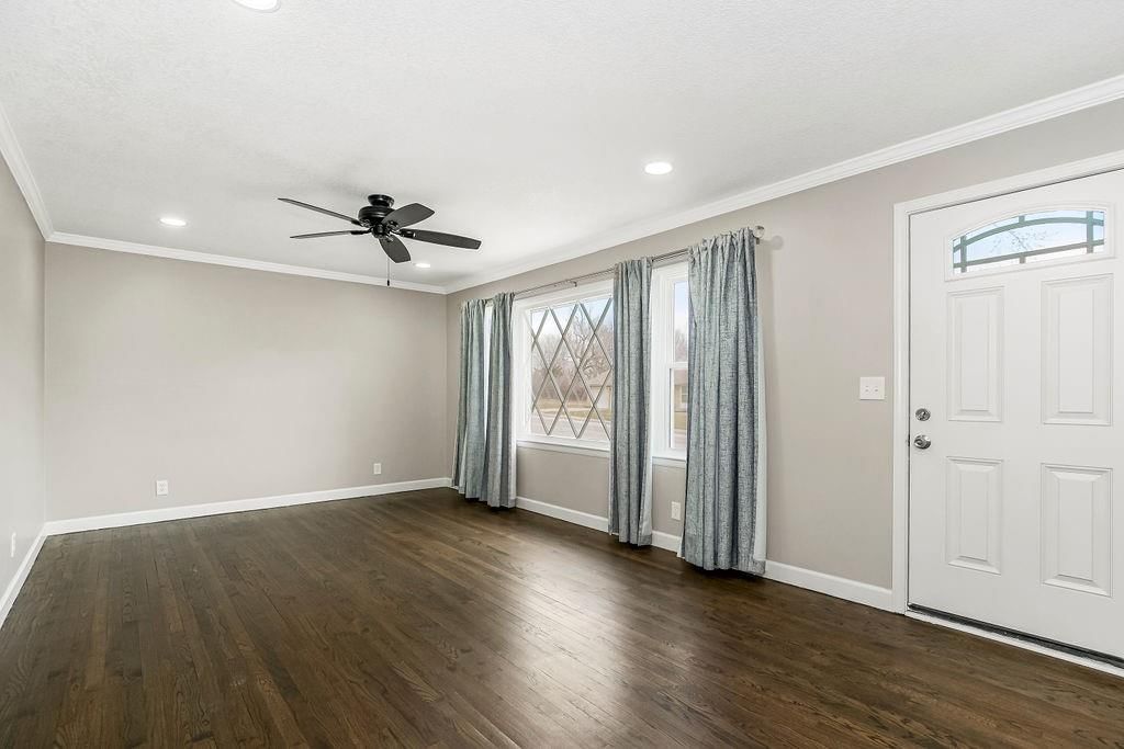5338 Lamar Avenue — photo 4