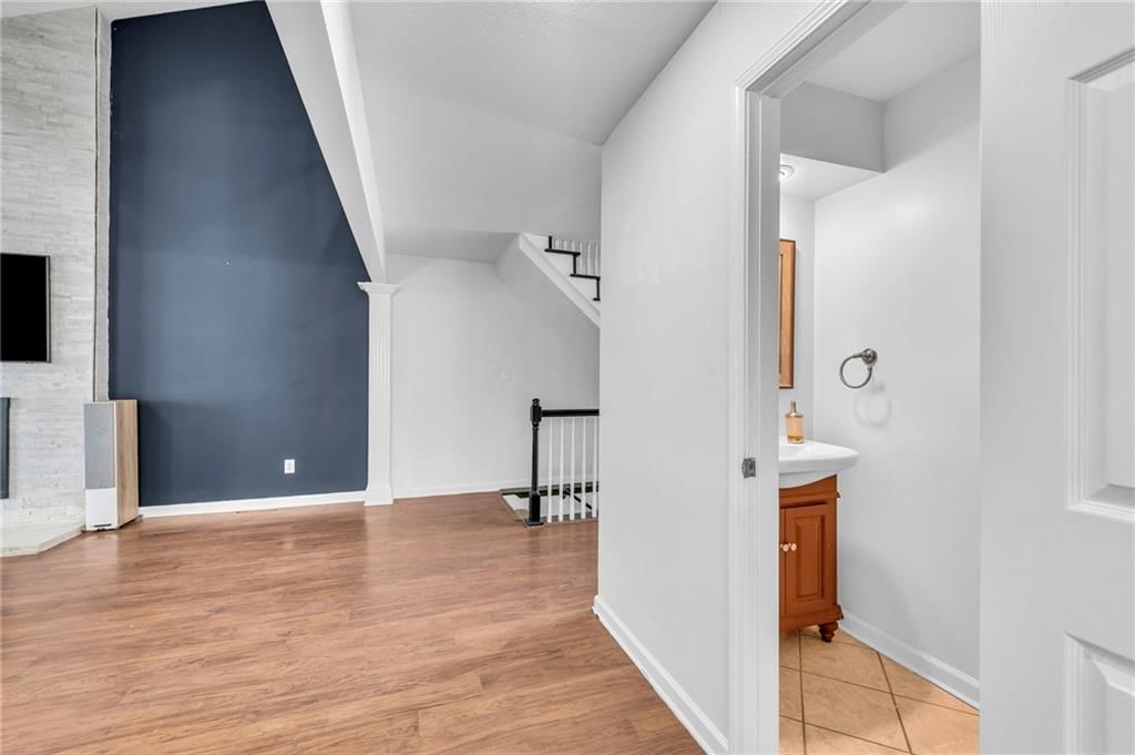 11949 W 66 Street — photo 9