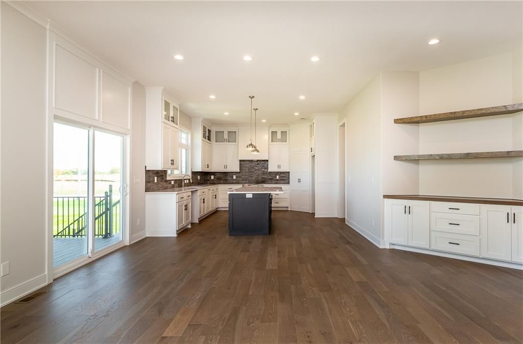 18517 Howe Drive — photo 13
