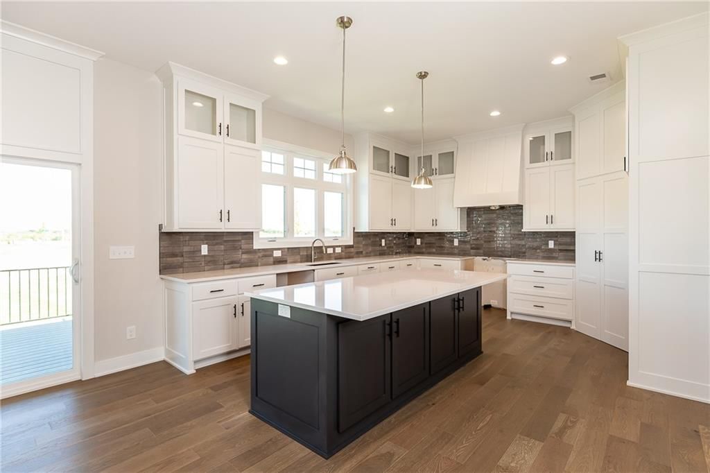 18517 Howe Drive — photo 16