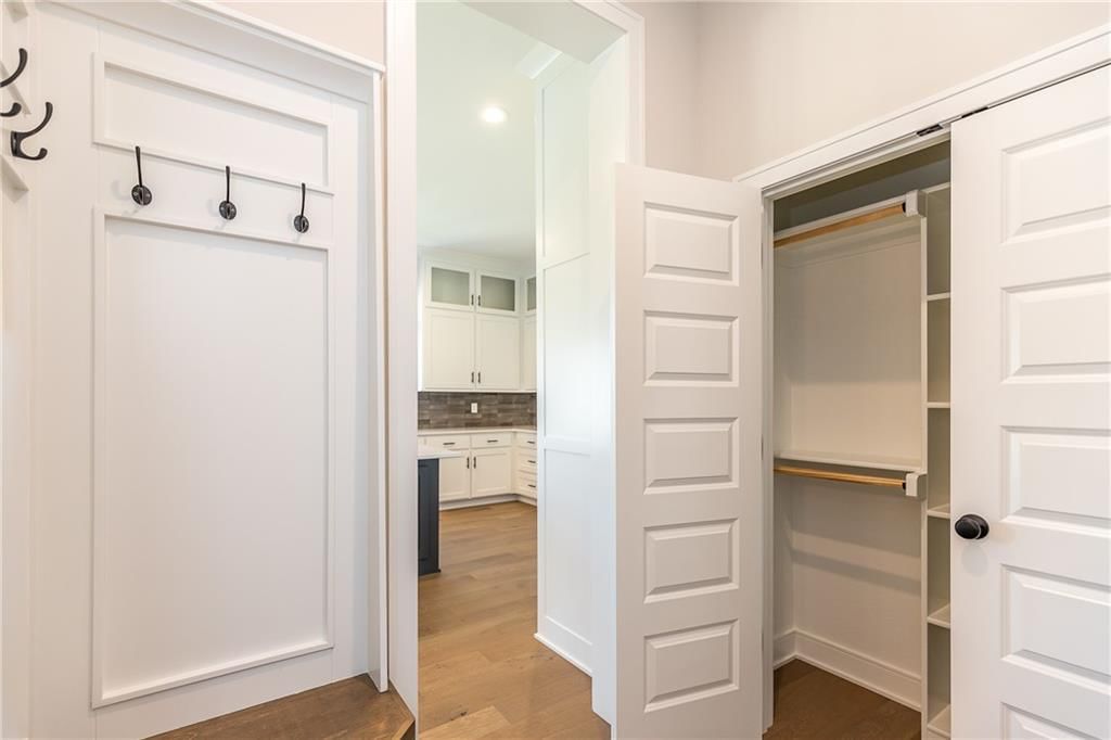 18517 Howe Drive — photo 19