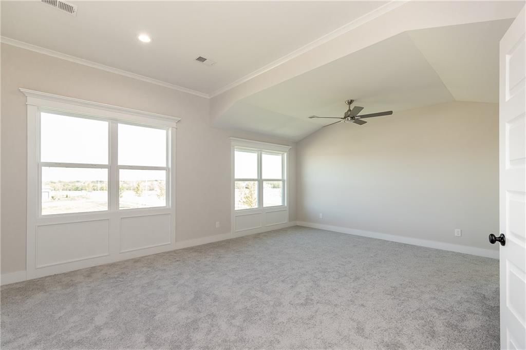 18517 Howe Drive — photo 34