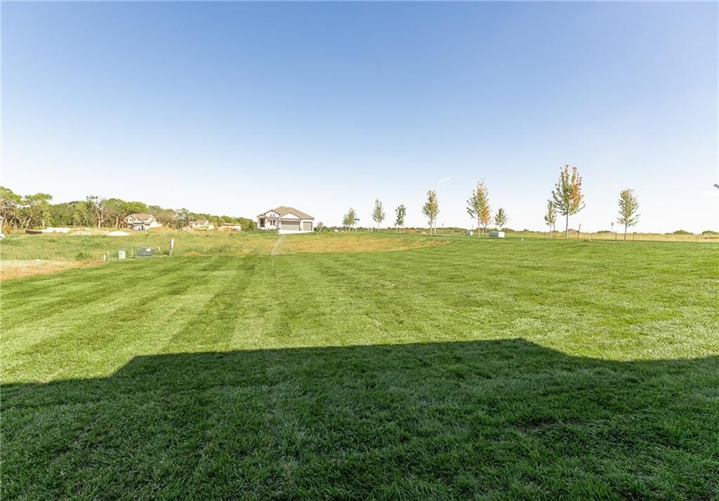 18517 Howe Drive — photo 46