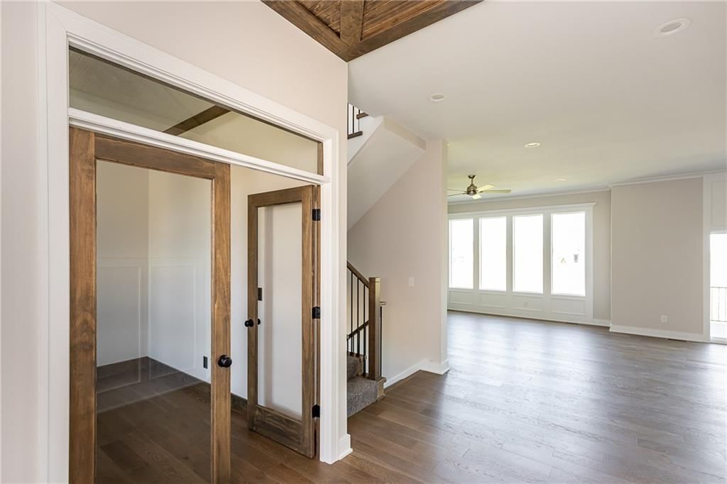 18517 Howe Drive — photo 8