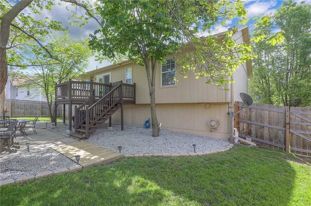 4709 NW Pennington Lane — photo 34