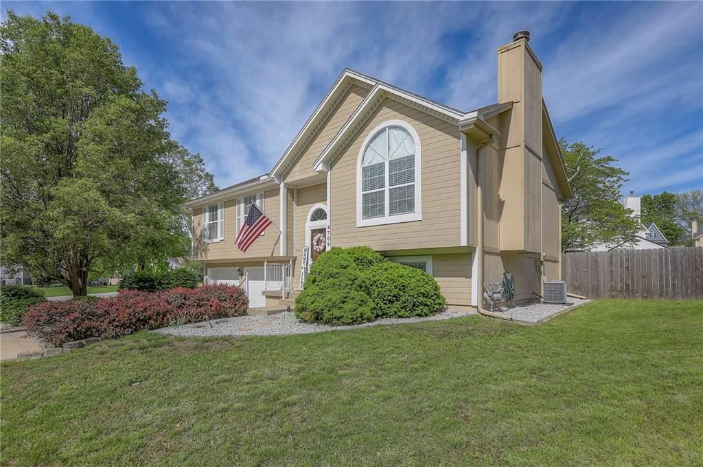 4709 NW Pennington Lane — photo 38