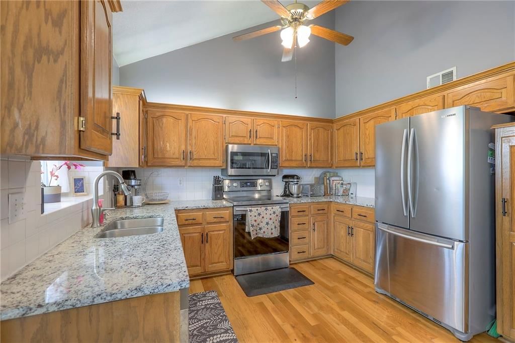4709 NW Pennington Lane — photo 10