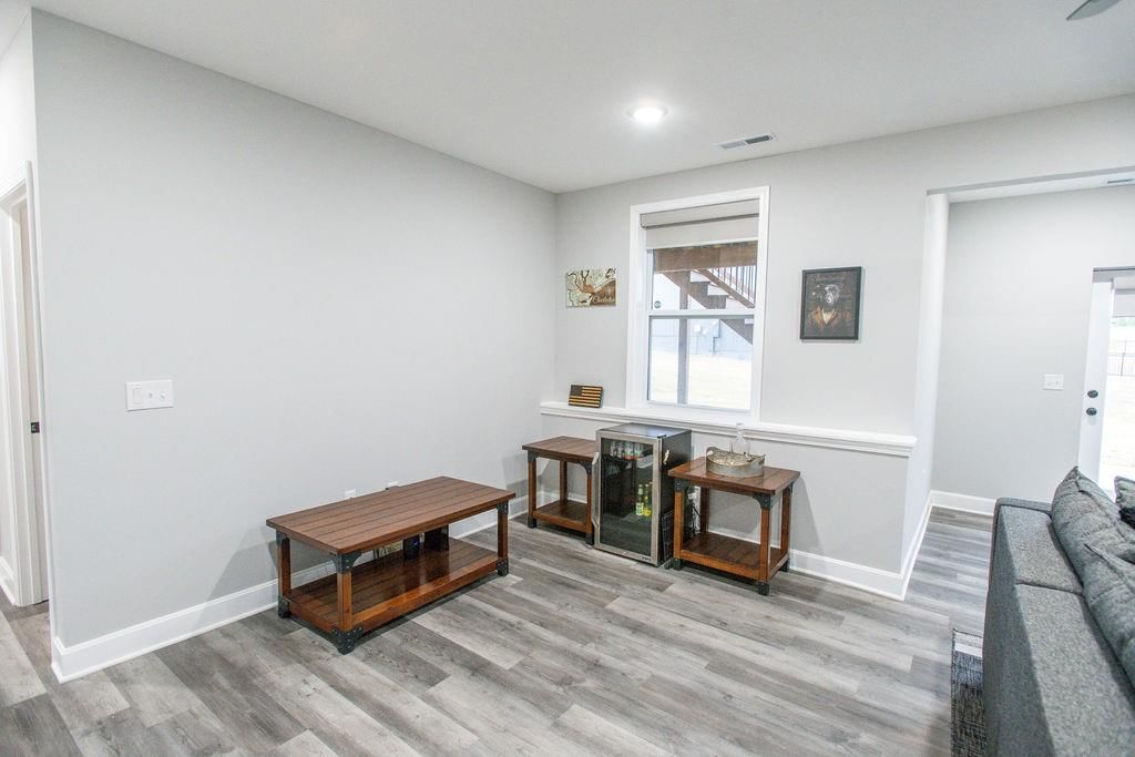 1249 Rich Boulevard — photo 41