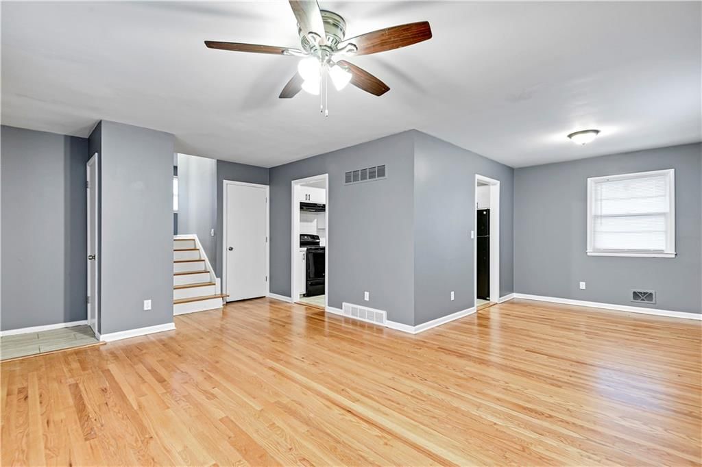 1614 Lee Lane — photo 3