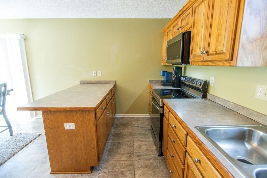 712 Burlington Lane — photo 13