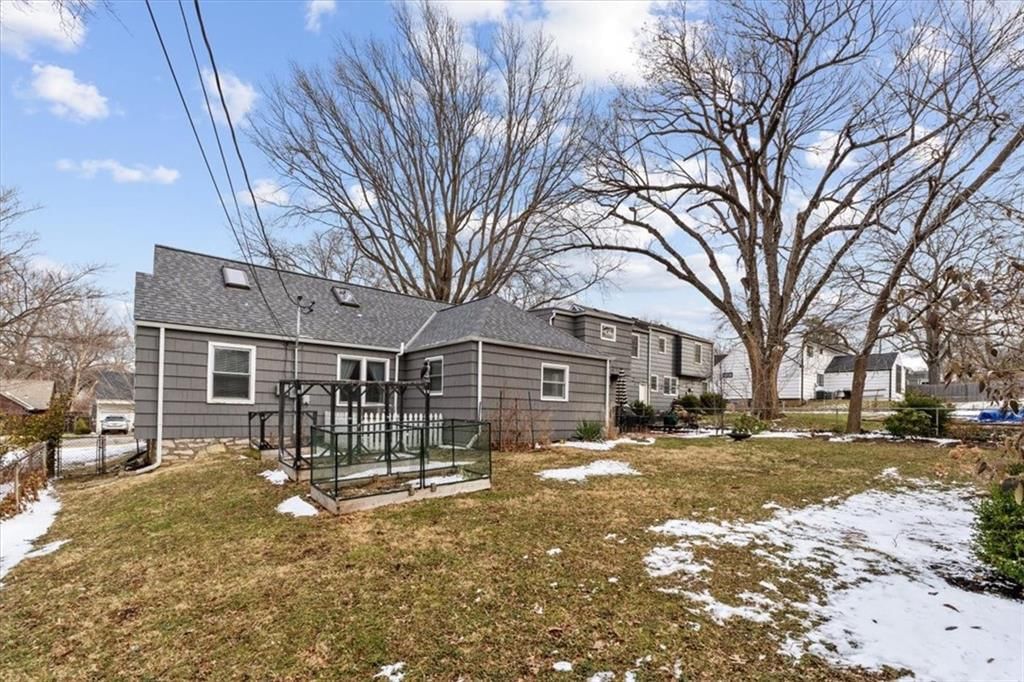 2917 W 73rd Street — photo 32