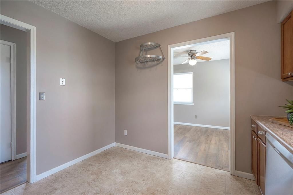 2115 CHESTER Avenue — photo 13