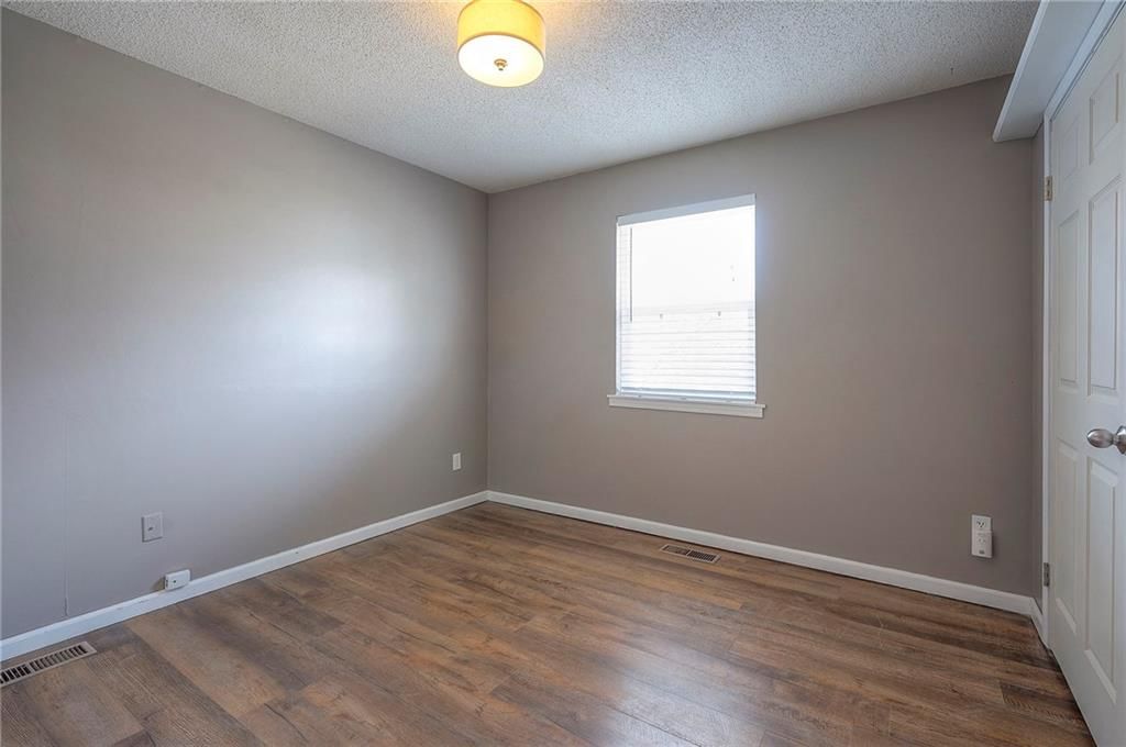 2115 CHESTER Avenue — photo 16
