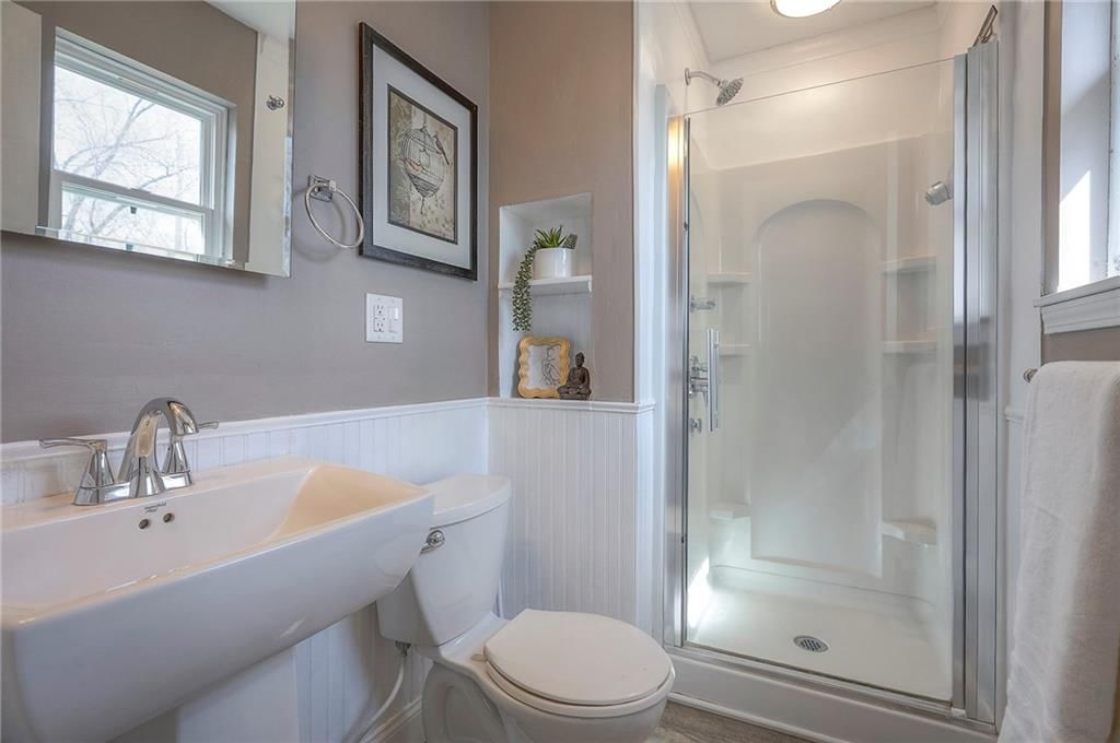 2115 CHESTER Avenue — photo 19