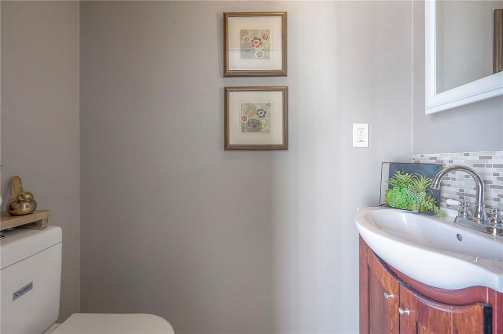 2115 CHESTER Avenue — photo 24
