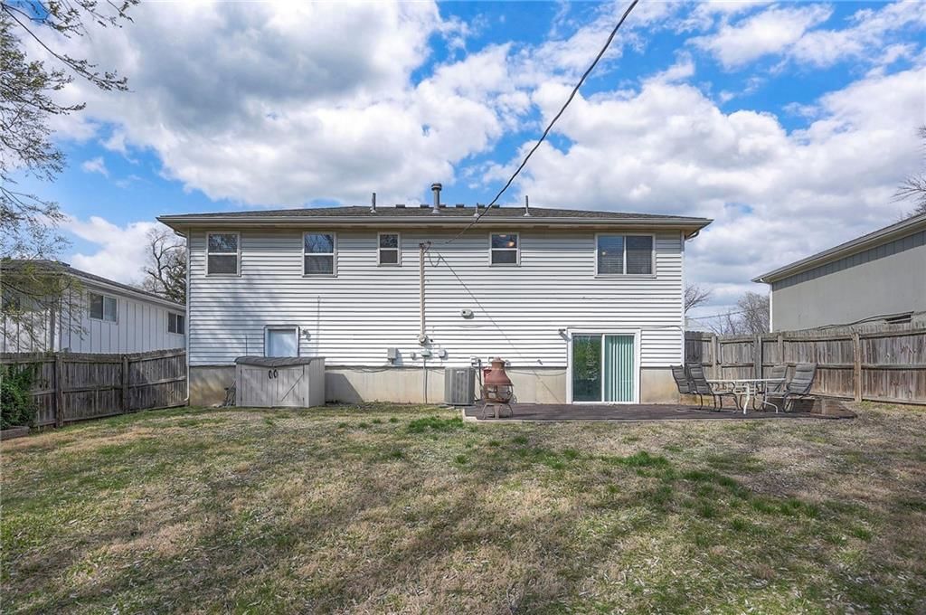 2115 CHESTER Avenue — photo 25