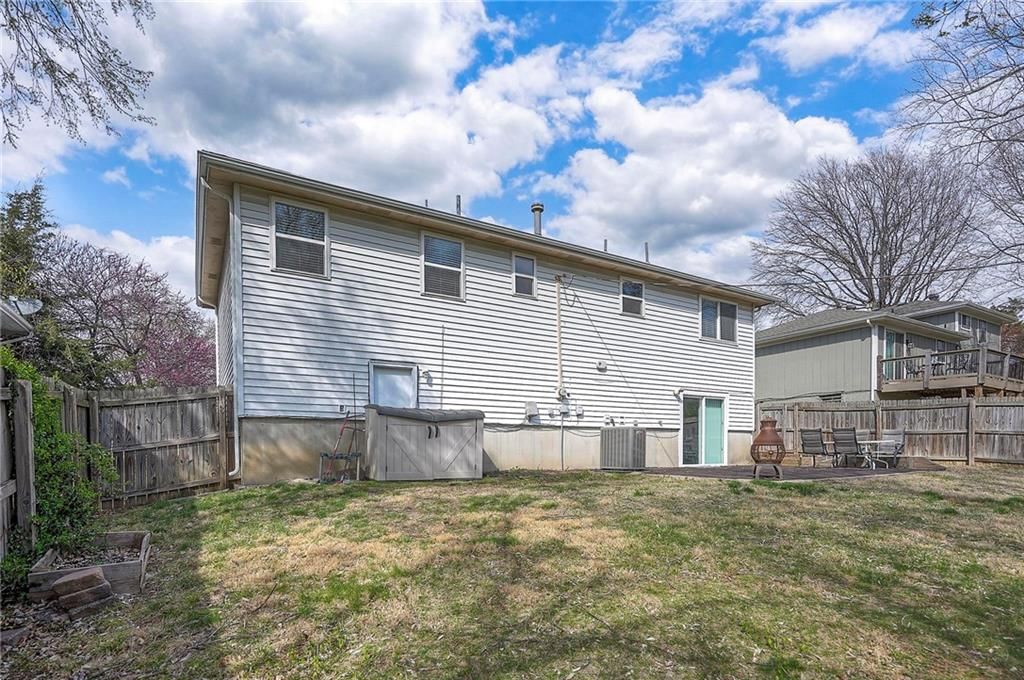 2115 CHESTER Avenue — photo 26