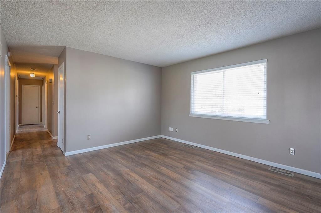 2115 CHESTER Avenue — photo 4