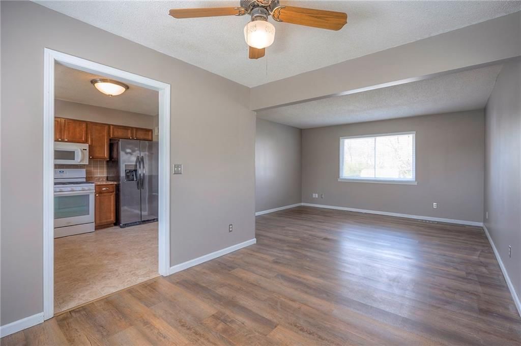 2115 CHESTER Avenue — photo 8