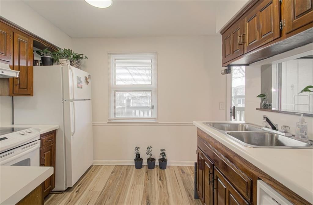 456 W 104th Street — photo 17