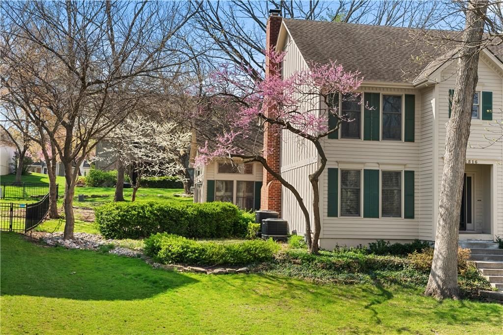 2516 NW Bent Tree Circle — photo 4