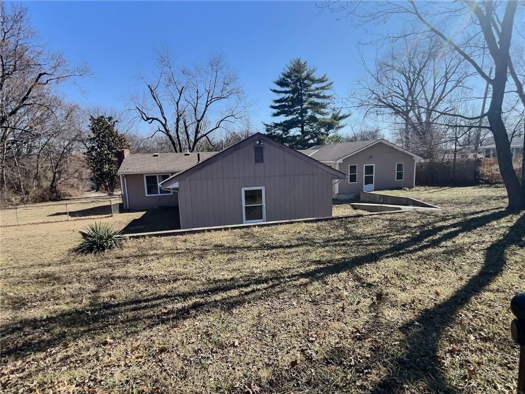 8600 Evanston Avenue — photo 3