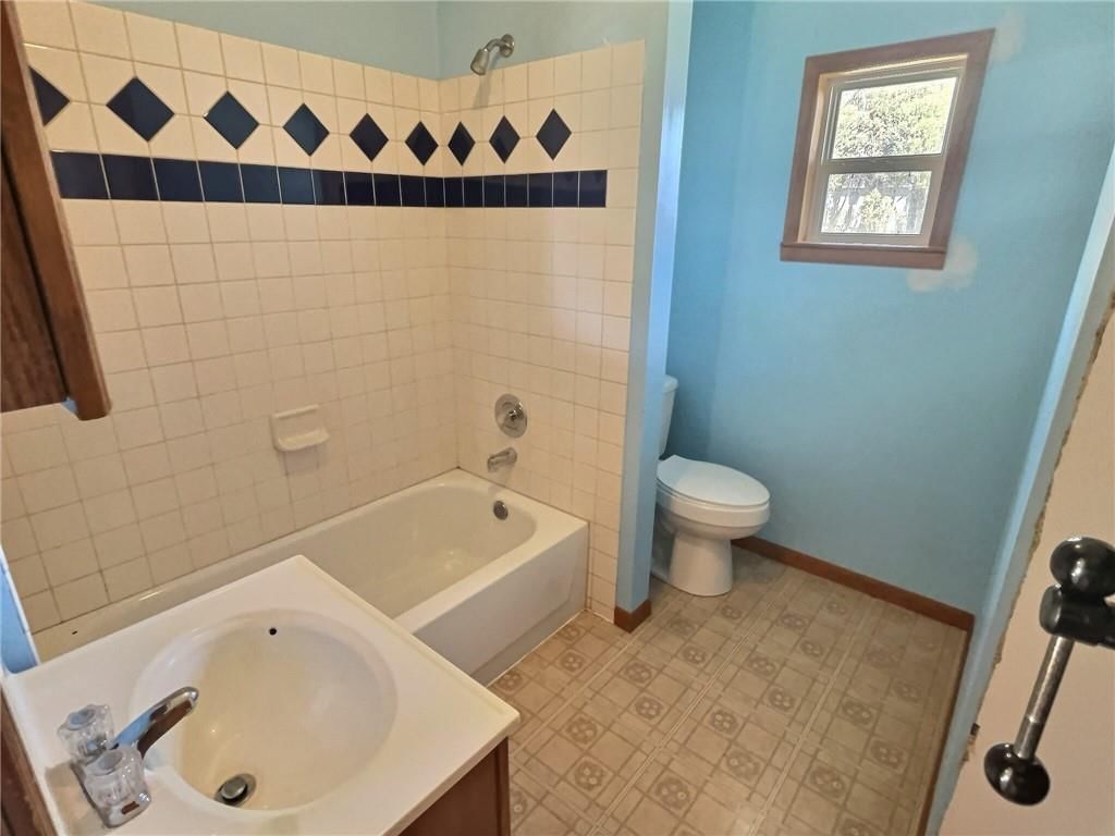 8600 Evanston Avenue — photo 25