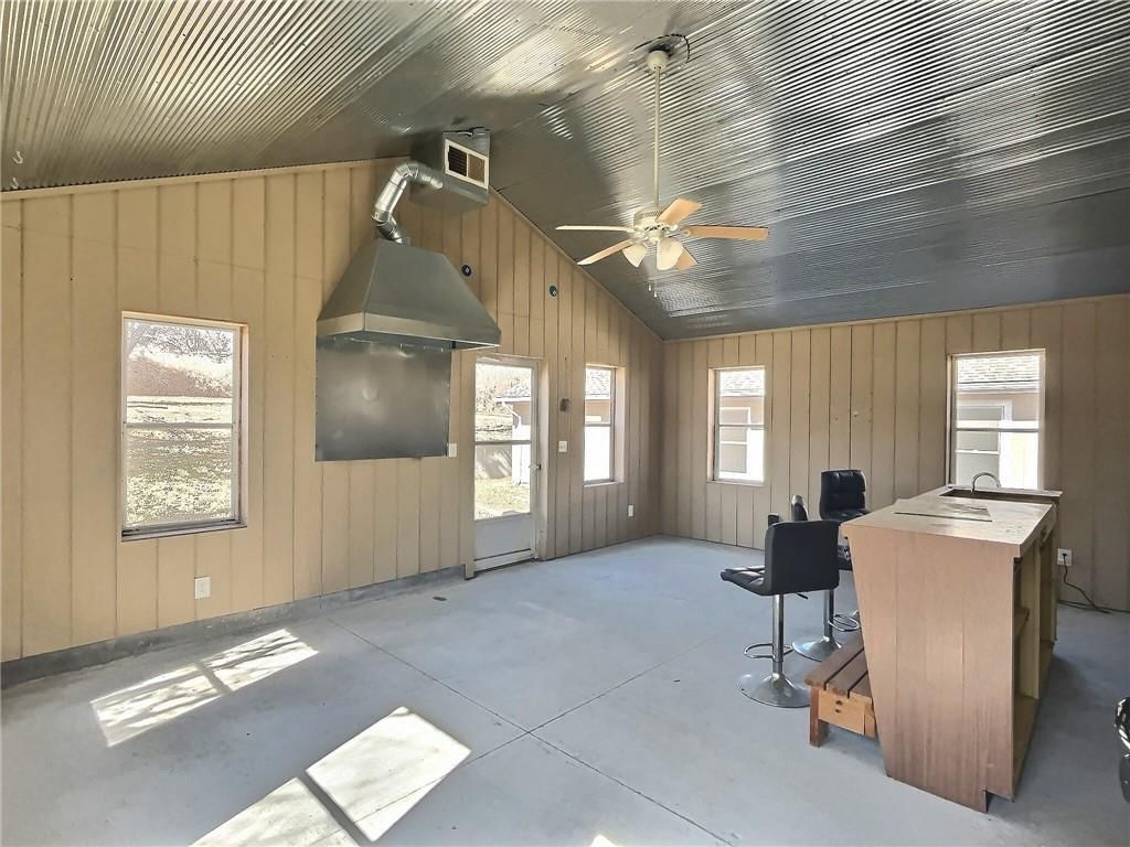 8600 Evanston Avenue — photo 29
