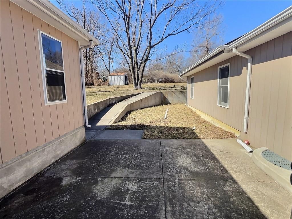 8600 Evanston Avenue — photo 7
