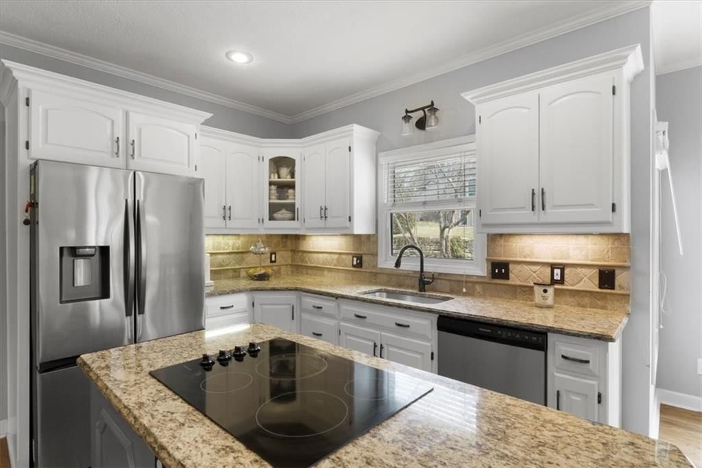 705 SW Cutter Lane — photo 8