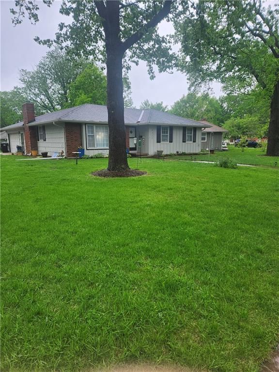 8511 Oxford Avenue — photo 3