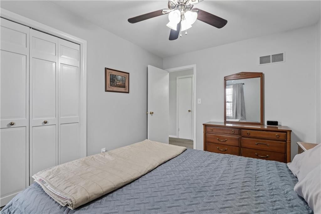 8511 Oxford Avenue — photo 21