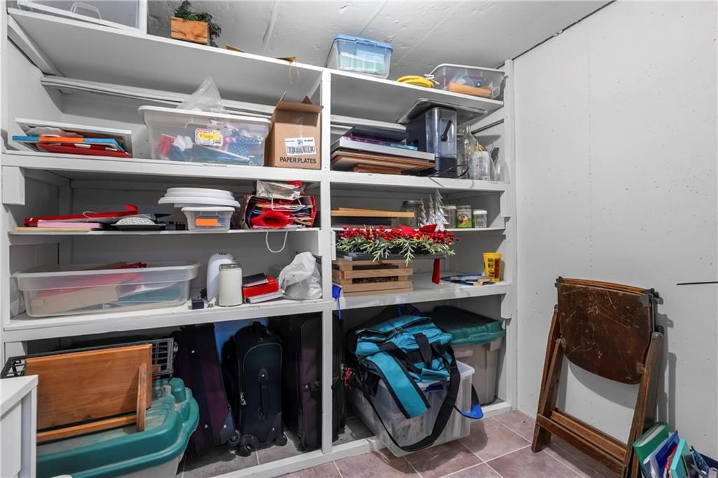 8511 Oxford Avenue — photo 30