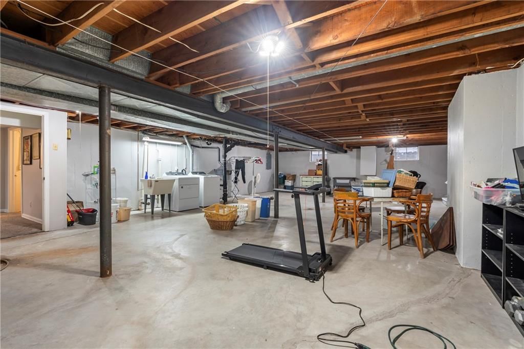 8511 Oxford Avenue — photo 32