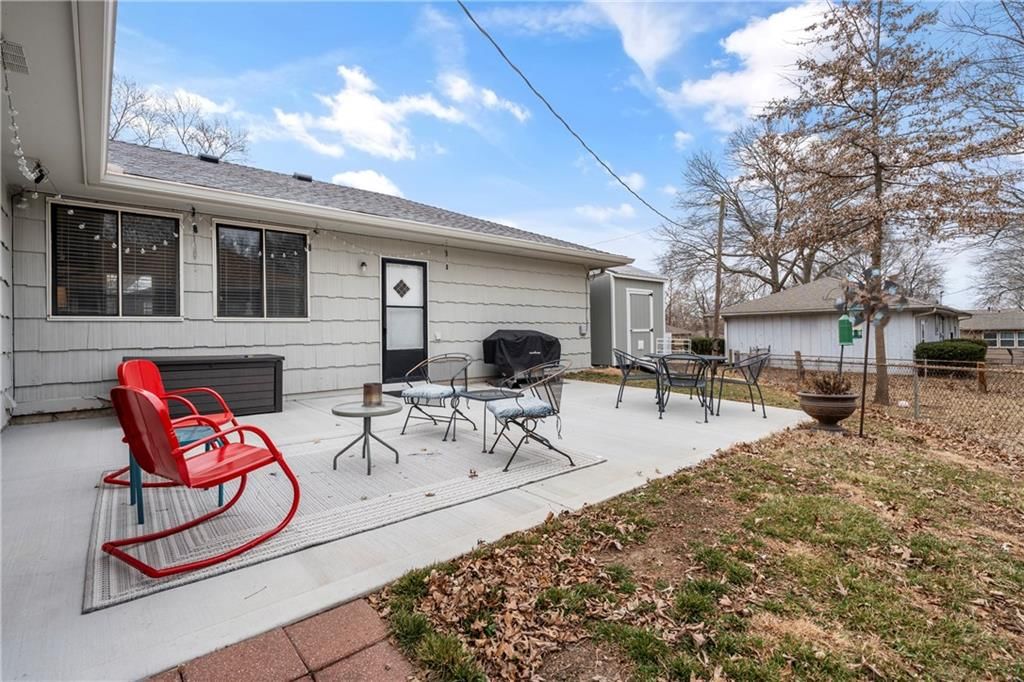 8511 Oxford Avenue — photo 34