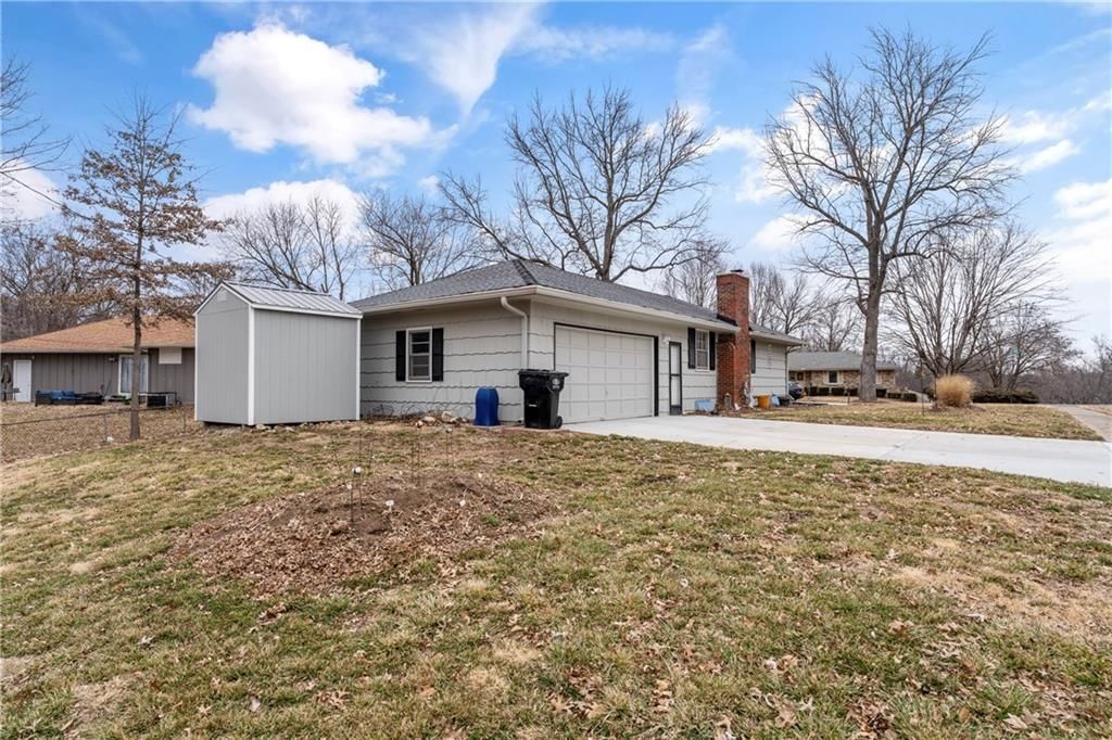 8511 Oxford Avenue — photo 35