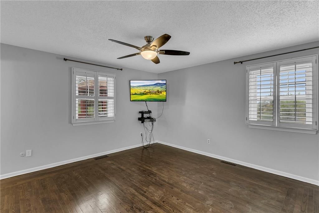 421 Overland Drive — photo 13