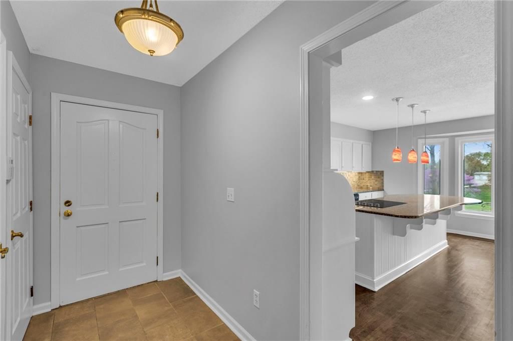 421 Overland Drive — photo 7